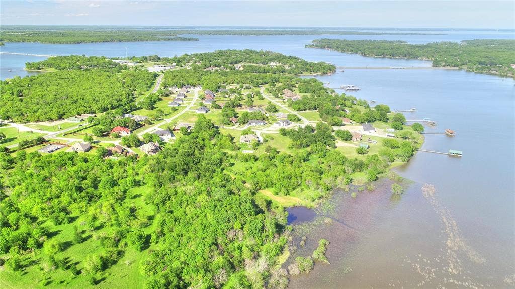 10560 Lago Vista, Quinlan, TX 75474 Drone / aerial view of a large body of water