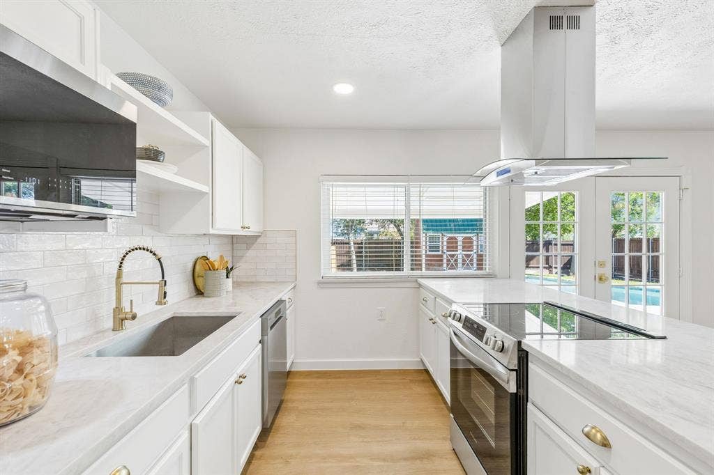 1902 Edna Smith Drive, Garland, TX 75040 1902 Edna Smith Drive, Garland, TX 75040