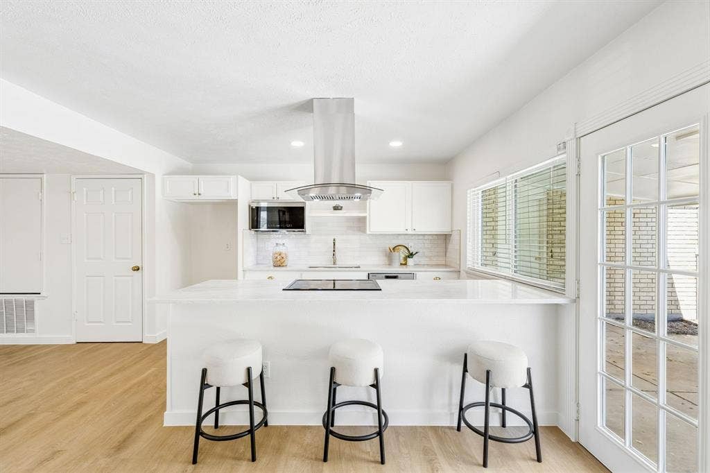 1902 Edna Smith Drive, Garland, TX 75040 1902 Edna Smith Drive, Garland, TX 75040