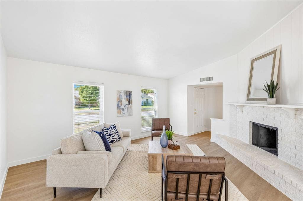 1902 Edna Smith Drive, Garland, TX 75040 1902 Edna Smith Drive, Garland, TX 75040