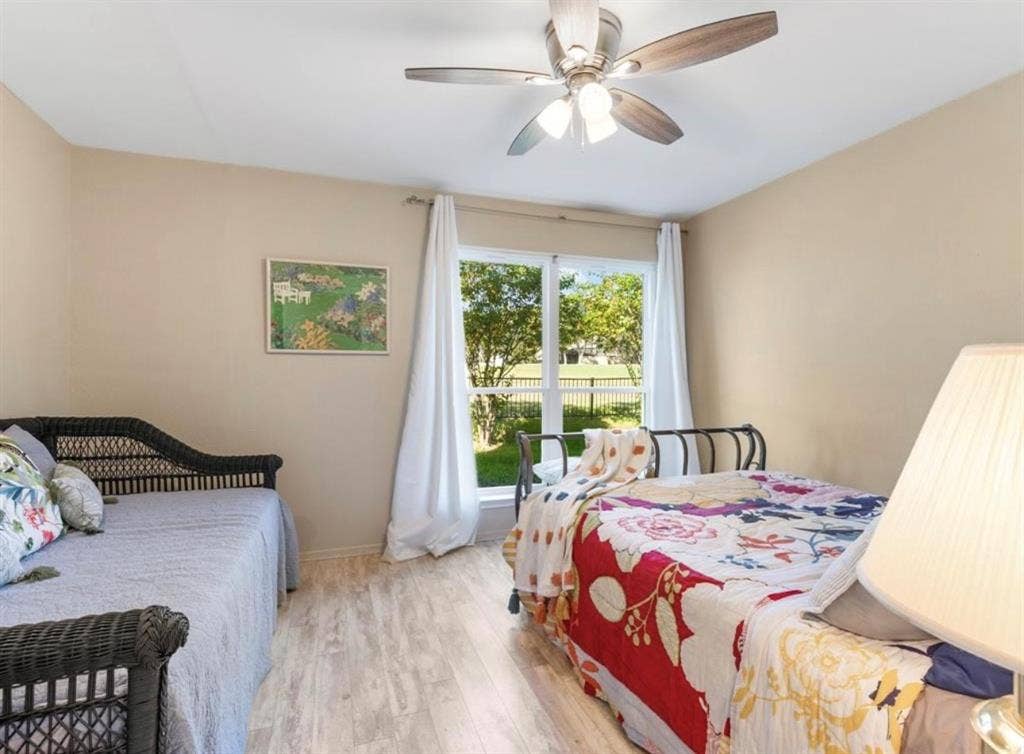 5016 Elms Court, Granbury, TX 76049 5016 Elms Court, Granbury, TX 76049