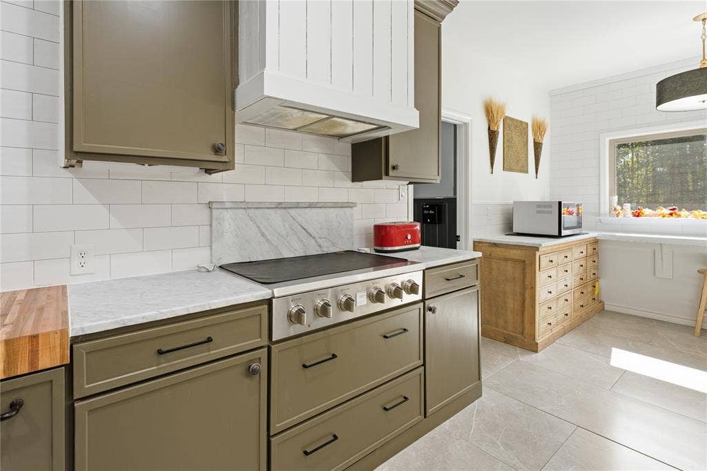 22676 Diamond Bay Drive, Frankston, TX 75763 22676 Diamond Bay Drive, Frankston, TX 75763