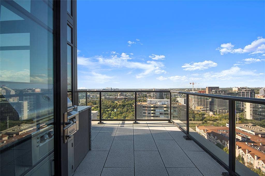 3001 Maple Avenue, #2207, Dallas, TX 75201 3001 Maple Avenue, #2207, Dallas, TX 75201