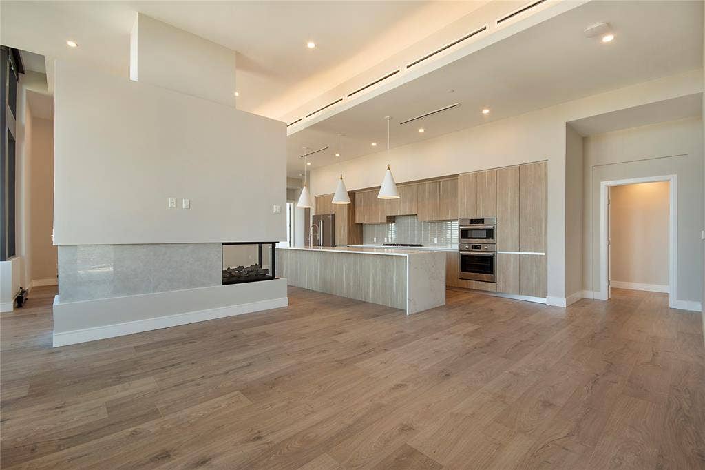 3001 Maple Avenue, #2207, Dallas, TX 75201 3001 Maple Avenue, #2207, Dallas, TX 75201