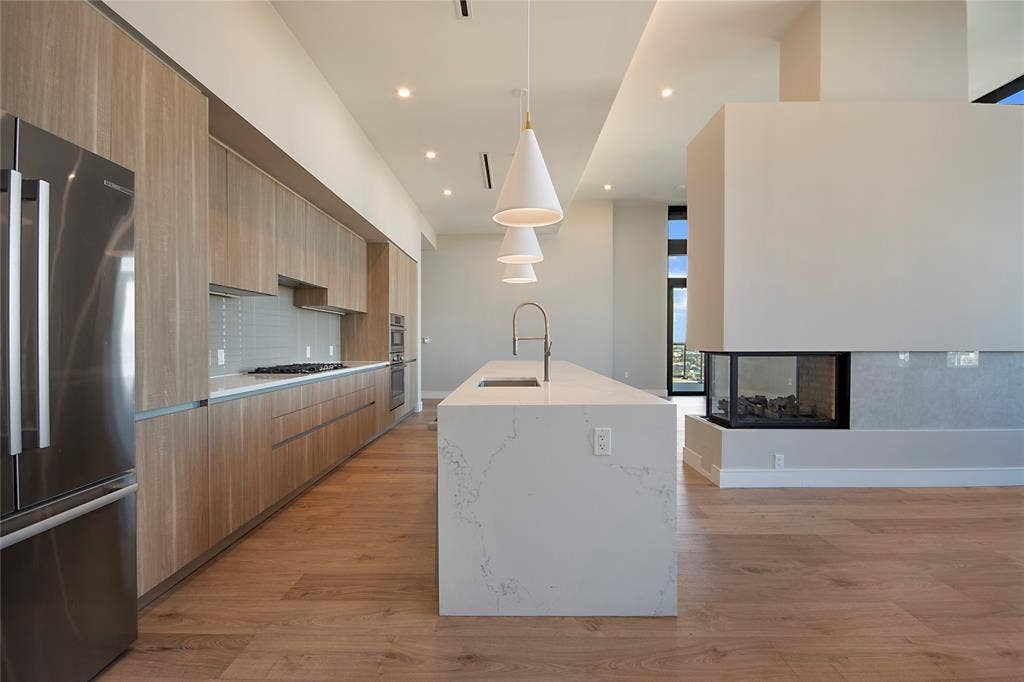 3001 Maple Avenue, #2207, Dallas, TX 75201 3001 Maple Avenue, #2207, Dallas, TX 75201