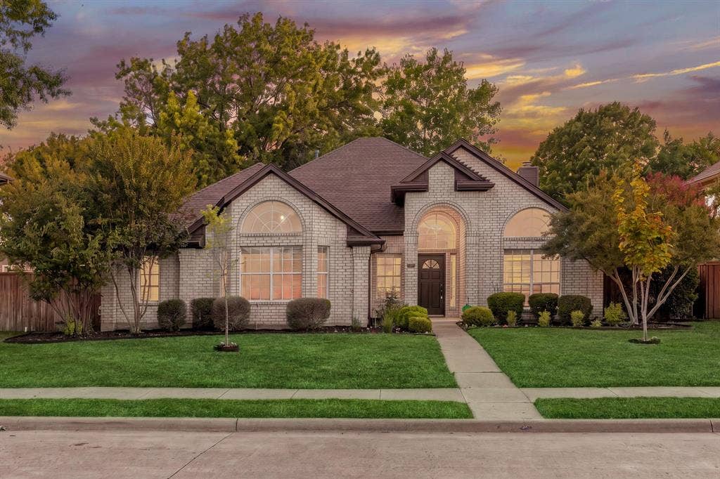 910 Blackstone Drive, Allen, TX 75002 910 Blackstone Drive, Allen, TX 75002