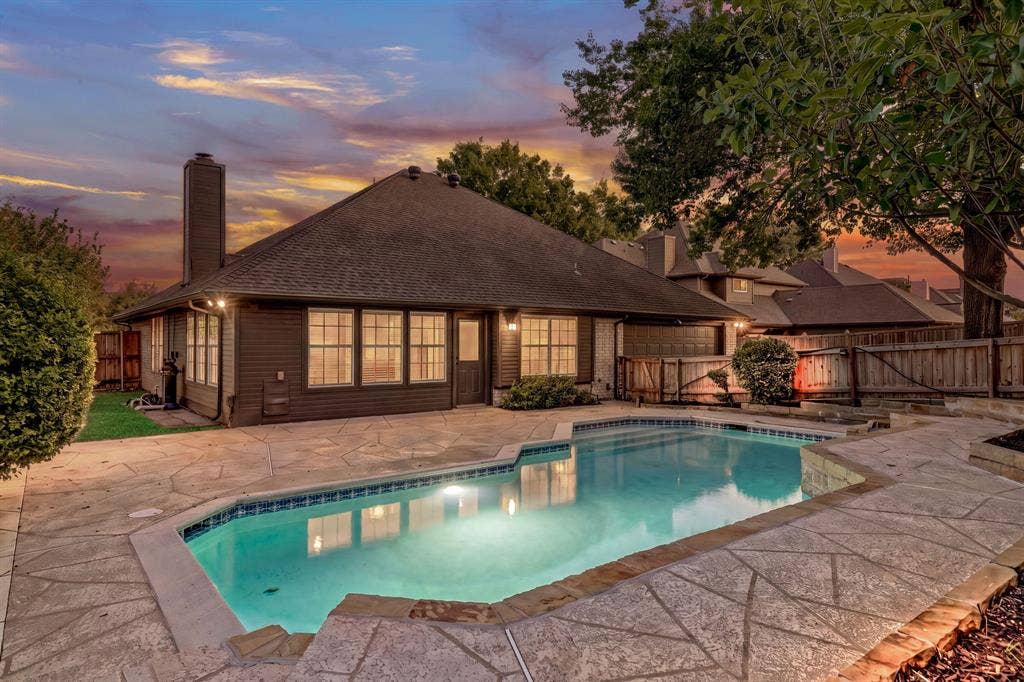 910 Blackstone Drive, Allen, TX 75002 910 Blackstone Drive, Allen, TX 75002