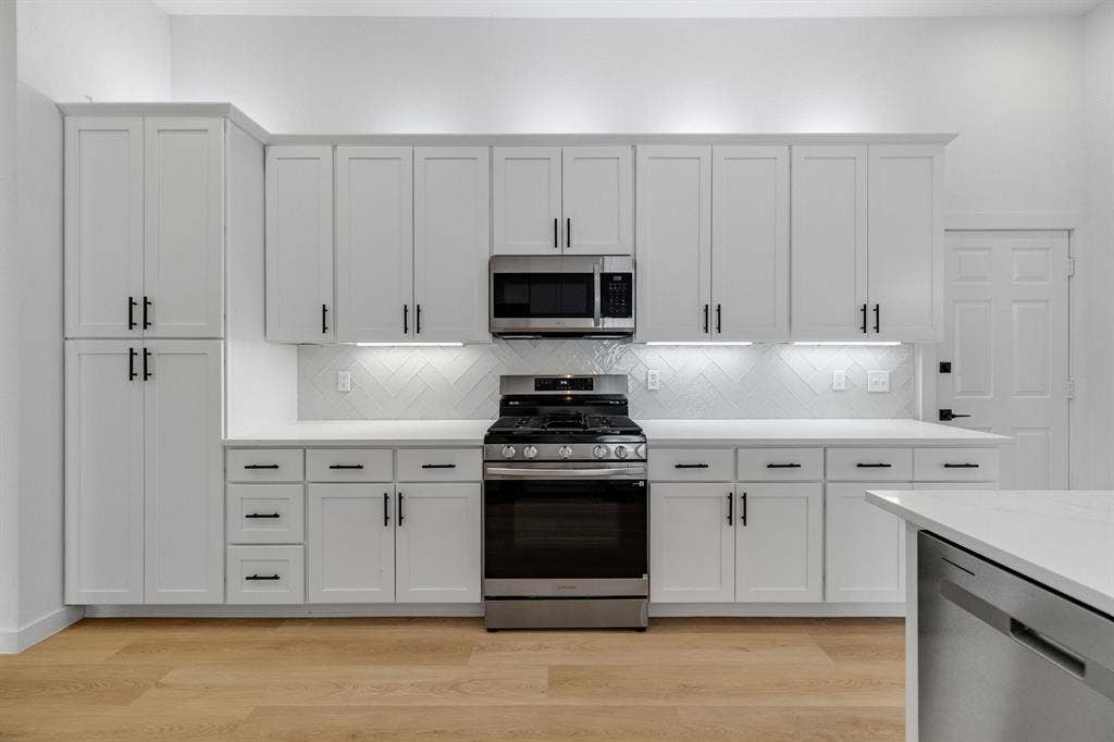 910 Blackstone Drive, Allen, TX 75002 910 Blackstone Drive, Allen, TX 75002