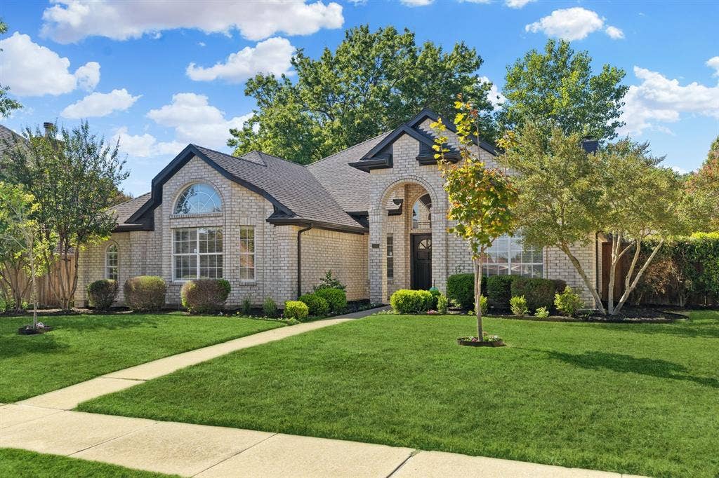 910 Blackstone Drive, Allen, TX 75002 910 Blackstone Drive, Allen, TX 75002
