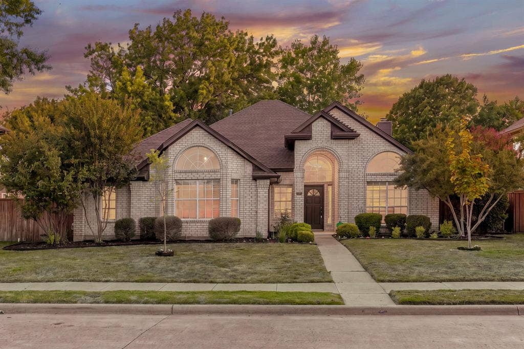 910 Blackstone Drive, Allen, TX 75002 910 Blackstone Drive, Allen, TX 75002