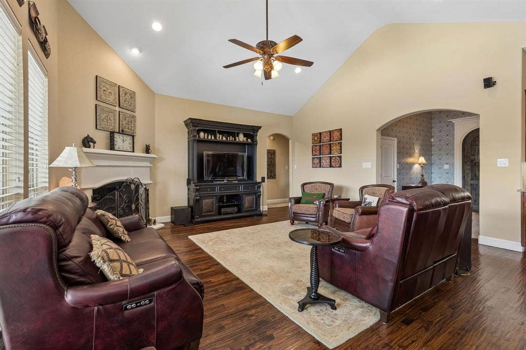 4035 Beaver Trail, Celina, TX 75009 4035 Beaver Trail, Celina, TX 75009