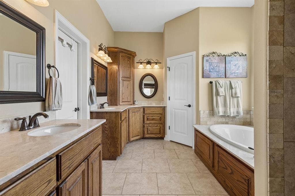 4035 Beaver Trail, Celina, TX 75009 4035 Beaver Trail, Celina, TX 75009