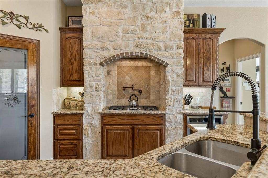 4035 Beaver Trail, Celina, TX 75009 4035 Beaver Trail, Celina, TX 75009