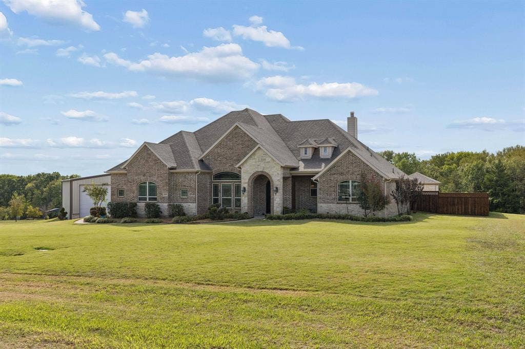 4035 Beaver Trail, Celina, TX 75009 4035 Beaver Trail, Celina, TX 75009