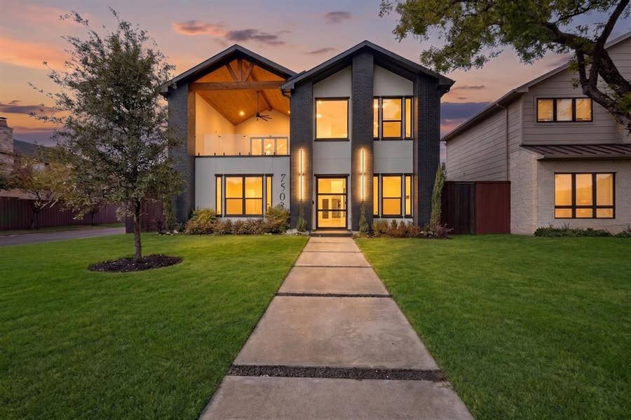 Property photo for 7503 Robin Road, Dallas, TX