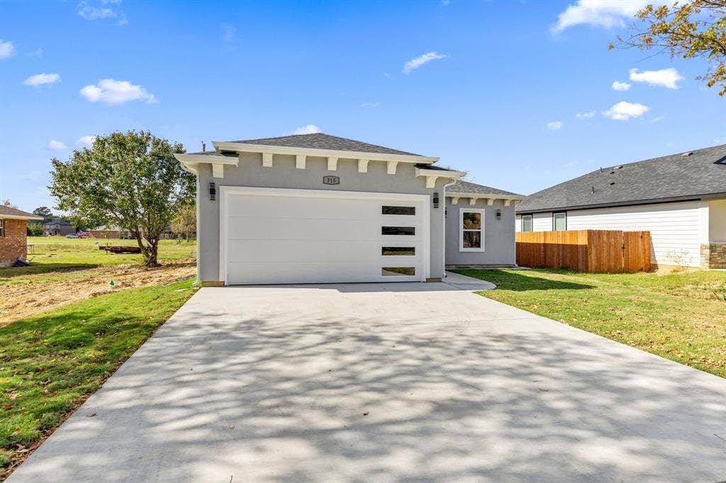 315 Windjammer Road, Gun Barrel City, TX 75156