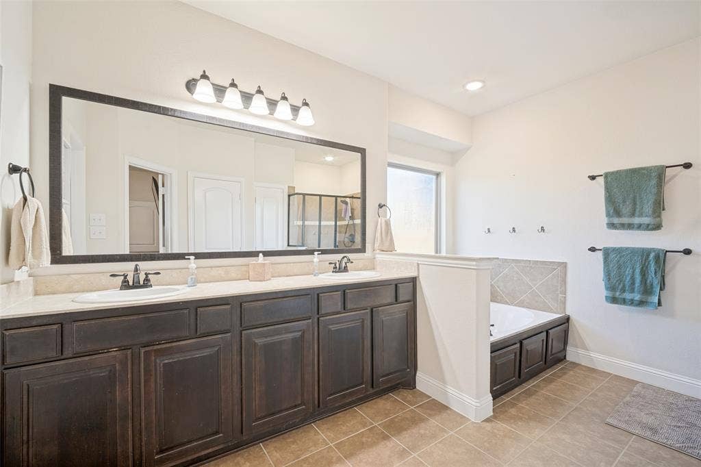 863 Mccall Drive, Fate, TX 75087 863 Mccall Drive, Fate, TX 75087