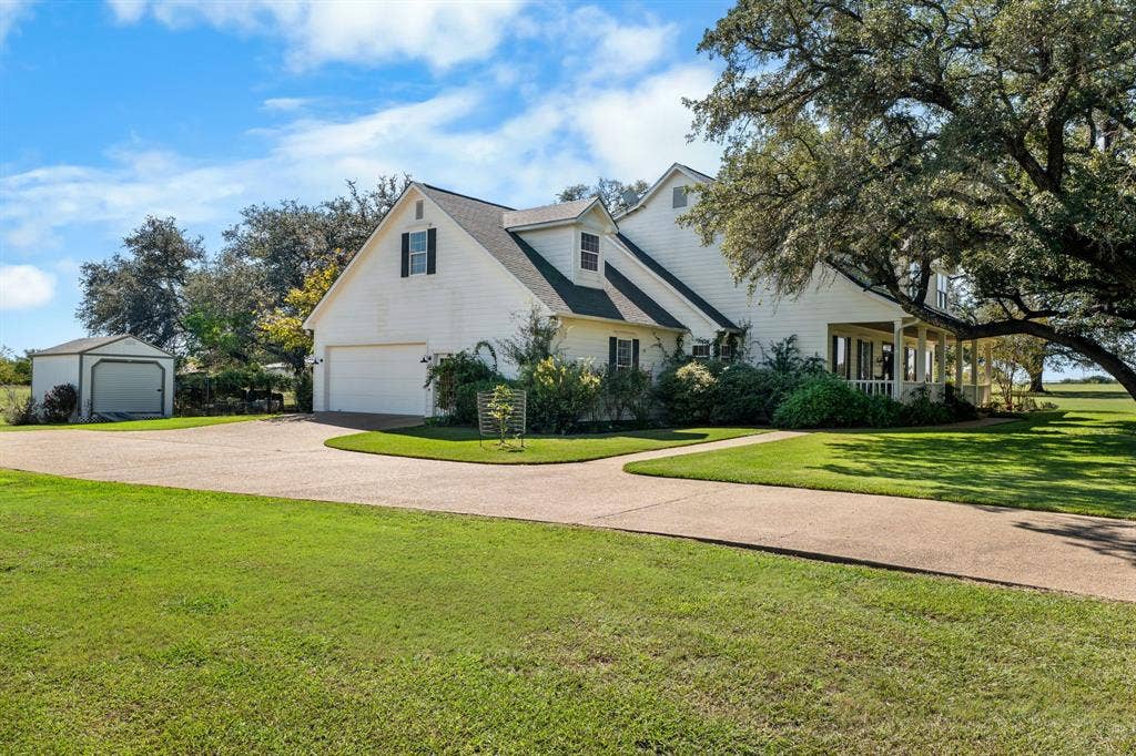 1540 Austin Hines Drive, China Spring, TX 76633 1540 Austin Hines Drive, China Spring, TX 76633