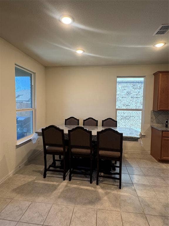 Eat in kitchen area
