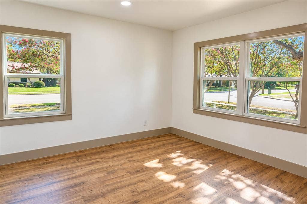 2219 Morgan Street, Irving, TX 75062