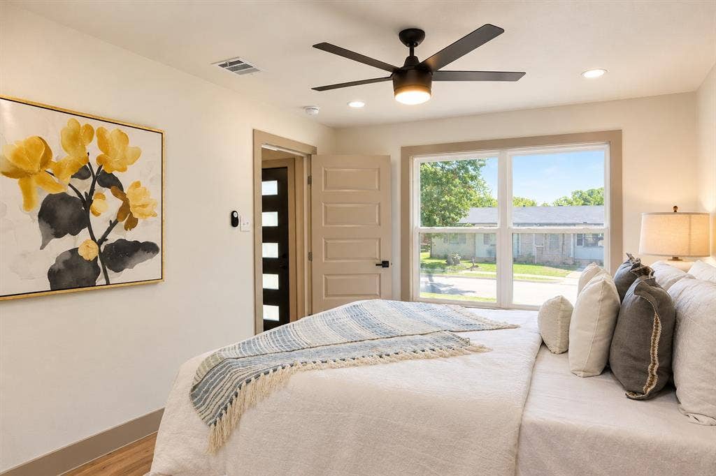 2219 Morgan Street, Irving, TX 75062