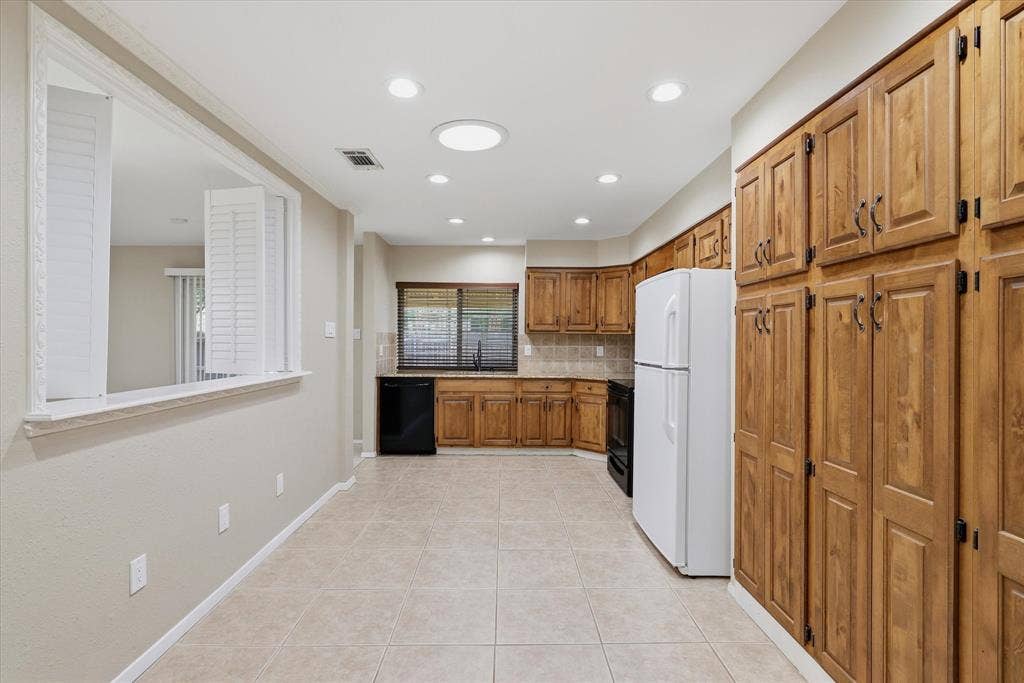 2906 Hazelwood Drive, Garland, TX 75044 2906 Hazelwood Drive, Garland, TX 75044