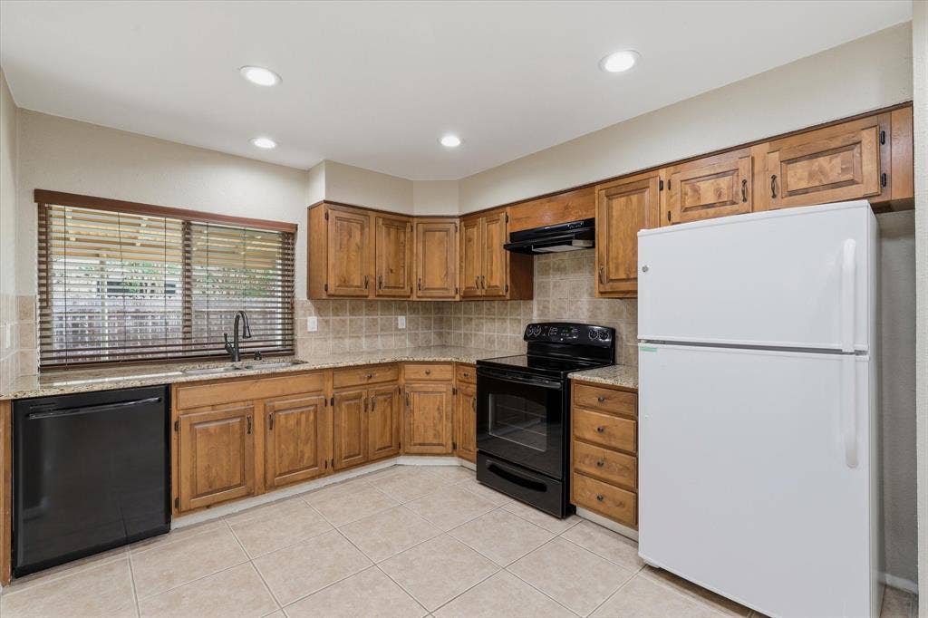 2906 Hazelwood Drive, Garland, TX 75044 2906 Hazelwood Drive, Garland, TX 75044