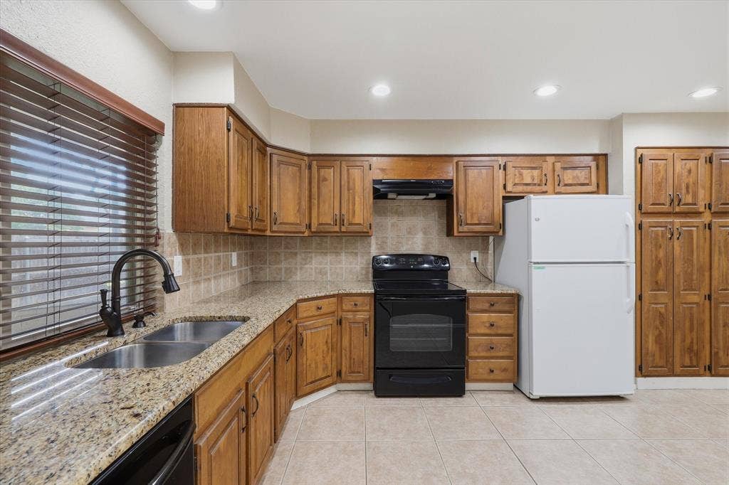 2906 Hazelwood Drive, Garland, TX 75044 2906 Hazelwood Drive, Garland, TX 75044