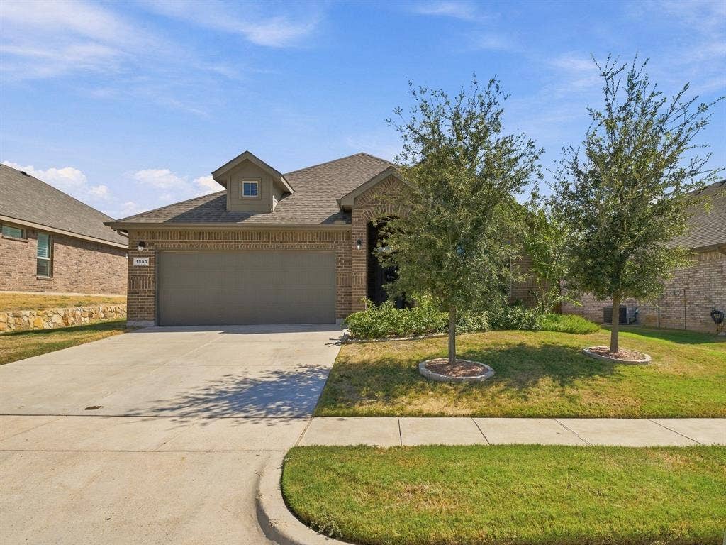1505 Seabiscuit Drive, Granbury, TX 76049