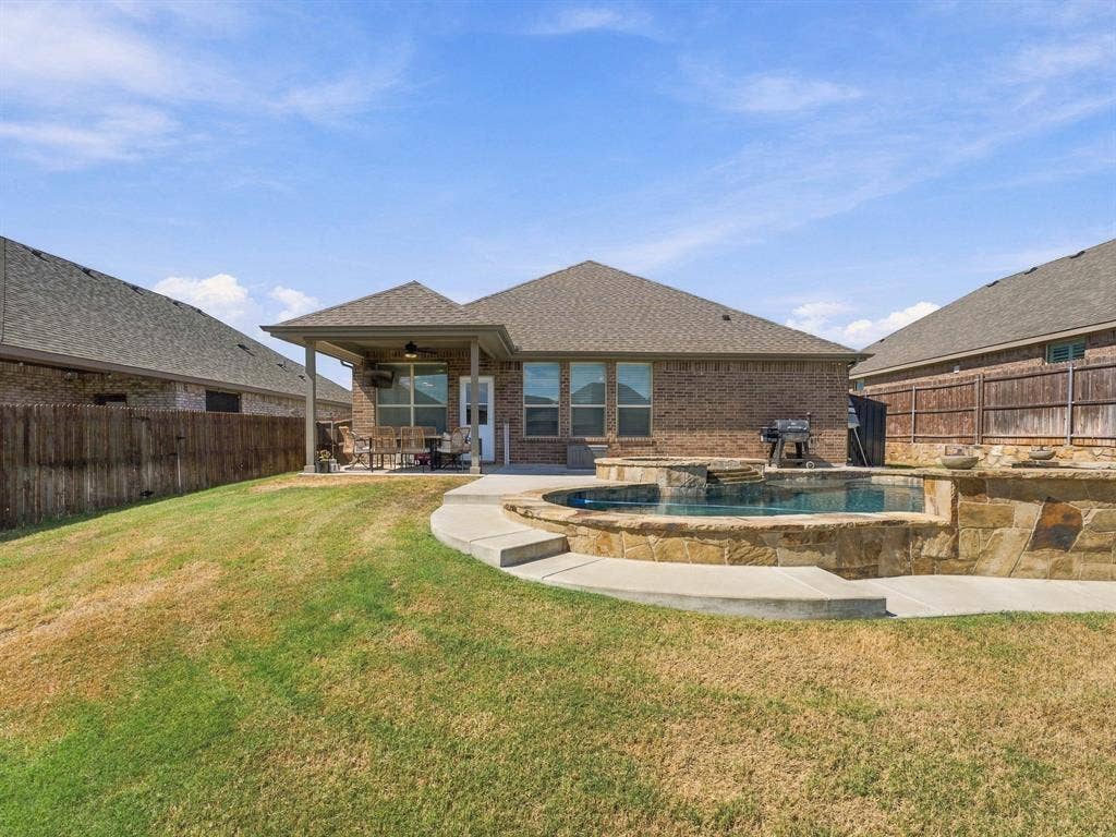 1505 Seabiscuit Drive, Granbury, TX 76049