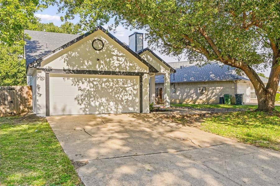 Property photo for 5232 Cornvalley Drive, Arlington, TX