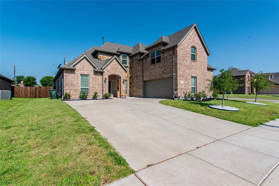 Property photo for 5301 Hidden Creek Road, Garland, TX