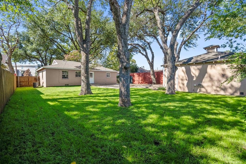 6439 Fisher Road, Dallas, TX 75214 6439 Fisher Road, Dallas, TX 75214