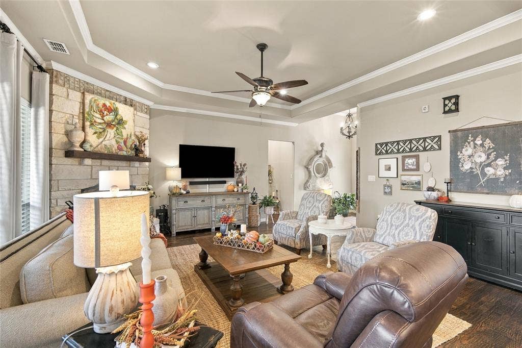105 Piper Parkway, Waxahachie, TX 75165