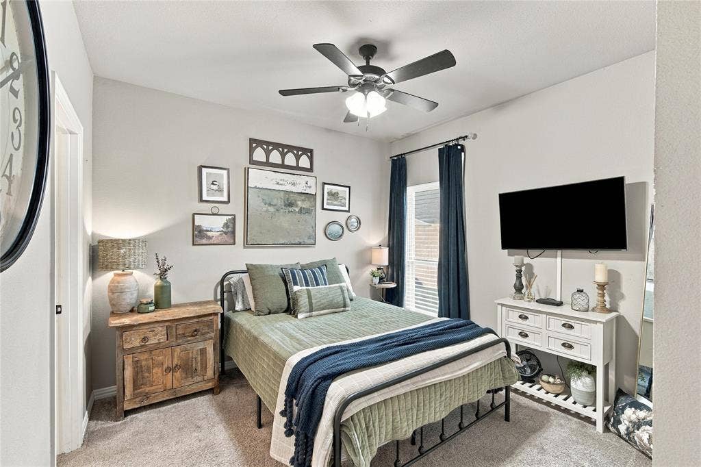105 Piper Parkway, Waxahachie, TX 75165