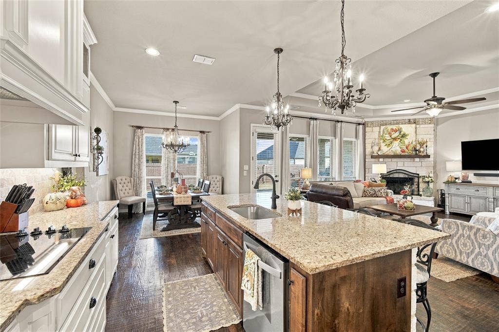 105 Piper Parkway, Waxahachie, TX 75165