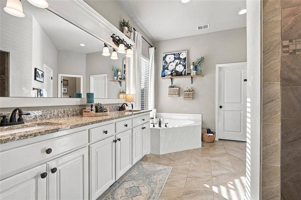 105 Piper Parkway, Waxahachie, TX 75165