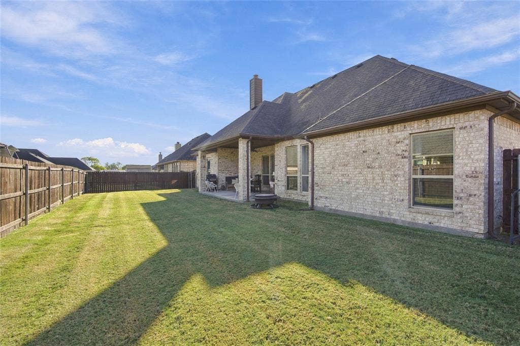 105 Piper Parkway, Waxahachie, TX 75165