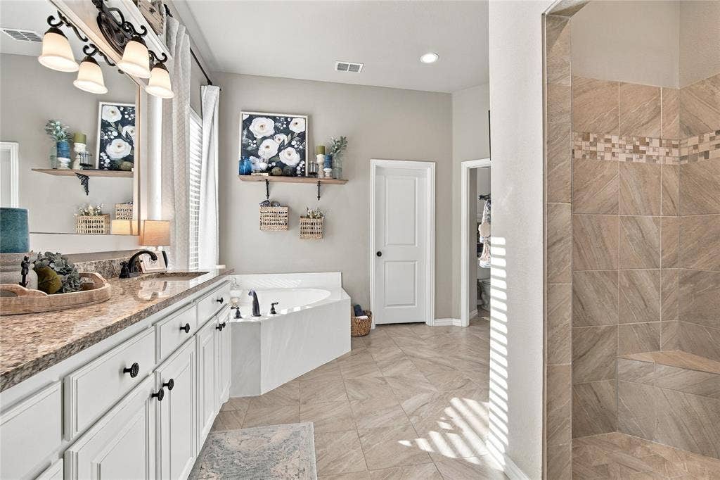 105 Piper Parkway, Waxahachie, TX 75165