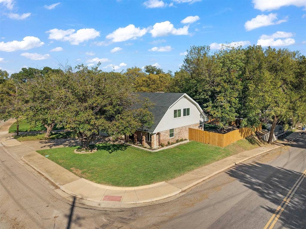 7250 Ridge Park Lane, Dallas, TX 75232 7250 Ridge Park Lane, Dallas, TX 75232