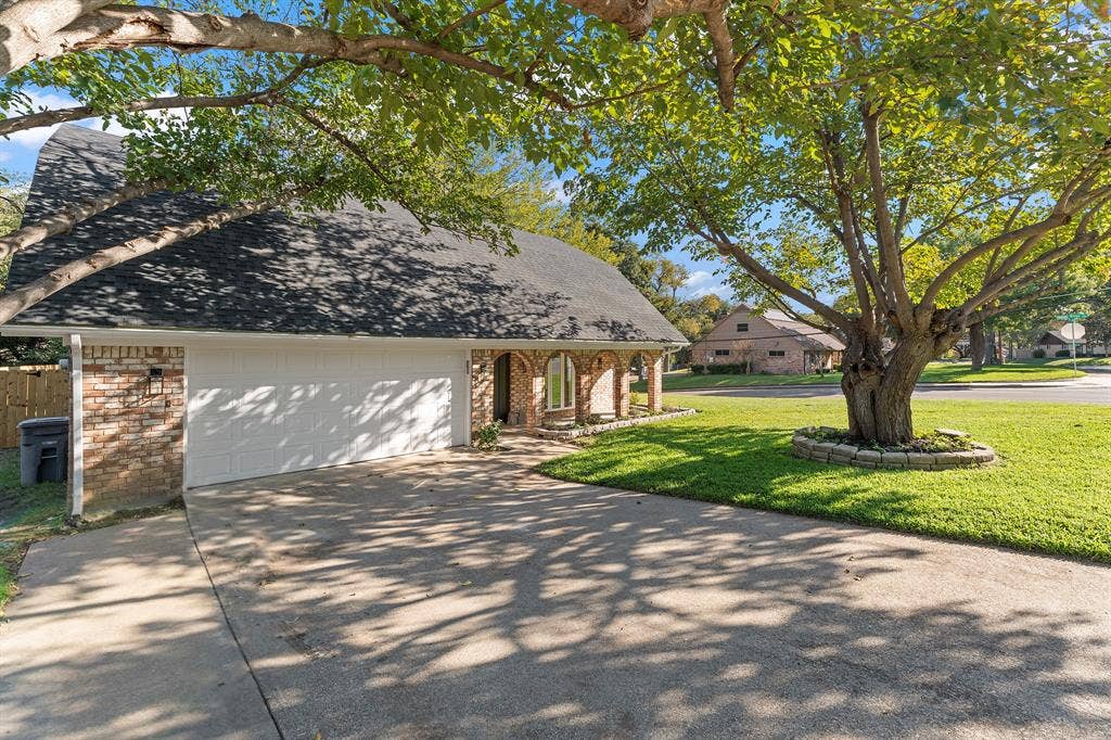 7250 Ridge Park Lane, Dallas, TX 75232 7250 Ridge Park Lane, Dallas, TX 75232