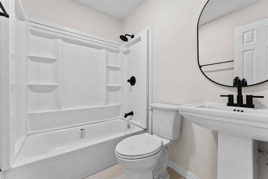 7250 Ridge Park Lane, Dallas, TX 75232 7250 Ridge Park Lane, Dallas, TX 75232