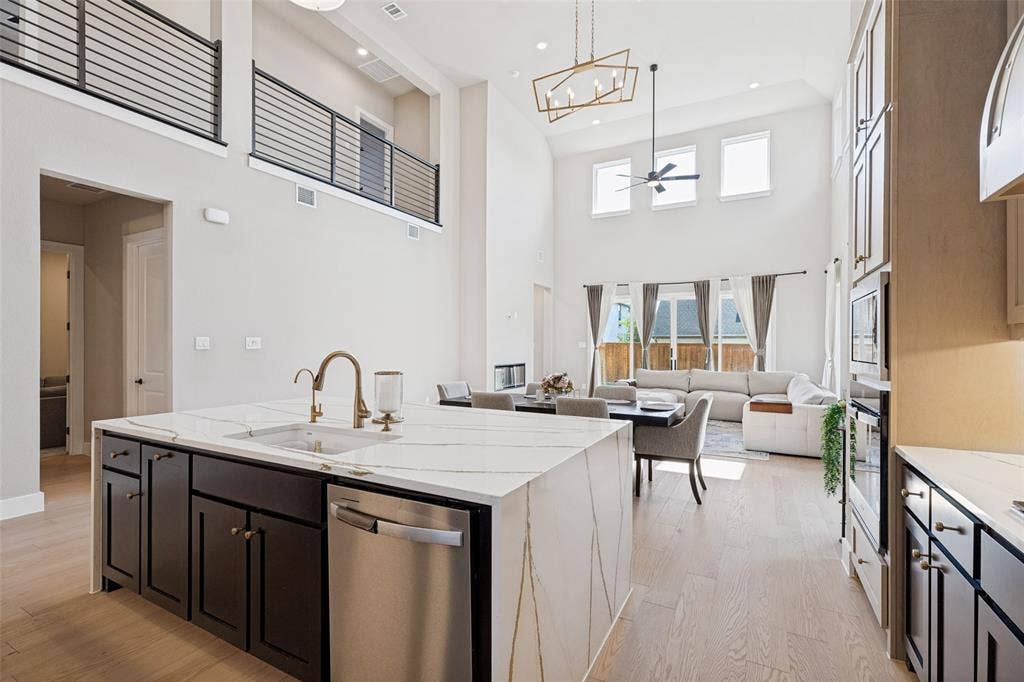 9282 Spindletree Drive, Frisco, TX 75035 9282 Spindletree Drive, Frisco, TX 75035