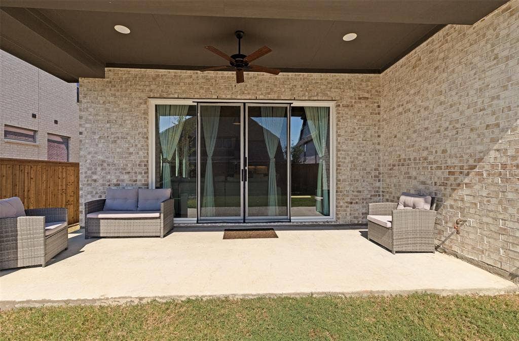 9282 Spindletree Drive, Frisco, TX 75035 9282 Spindletree Drive, Frisco, TX 75035