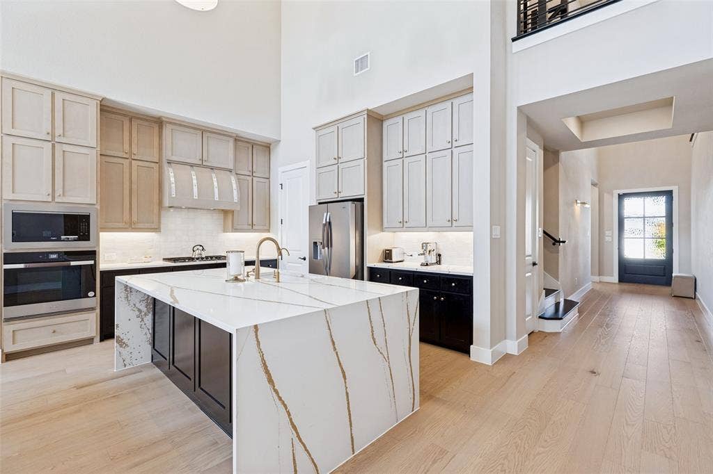 9282 Spindletree Drive, Frisco, TX 75035 9282 Spindletree Drive, Frisco, TX 75035