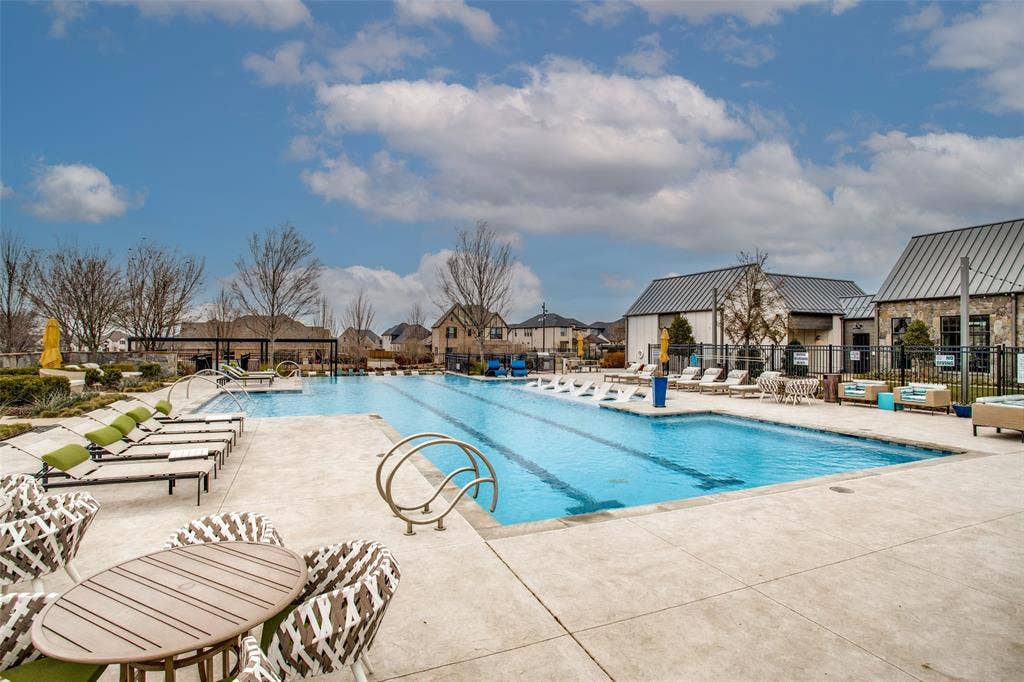 9282 Spindletree Drive, Frisco, TX 75035 9282 Spindletree Drive, Frisco, TX 75035