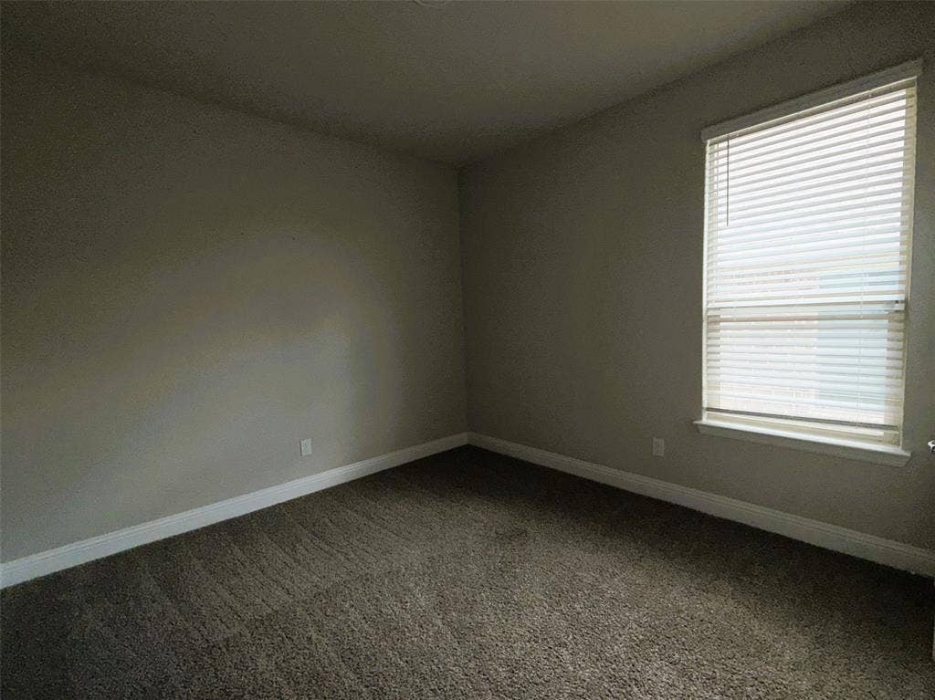 3728 Walnut Ridge Drive, Grand Prairie, TX 76065 Second bedroom.