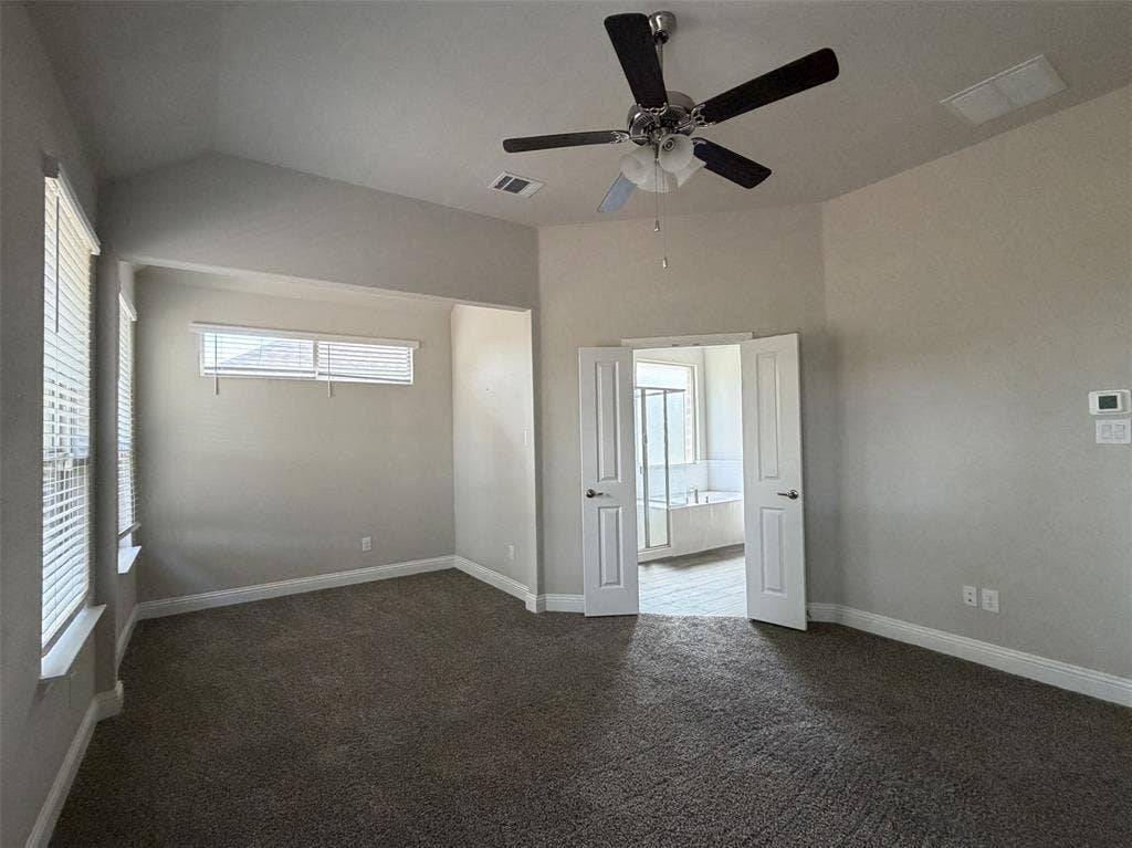 3728 Walnut Ridge Drive, Grand Prairie, TX 76065 Create a favorite quiet place in the roomy sitting area.