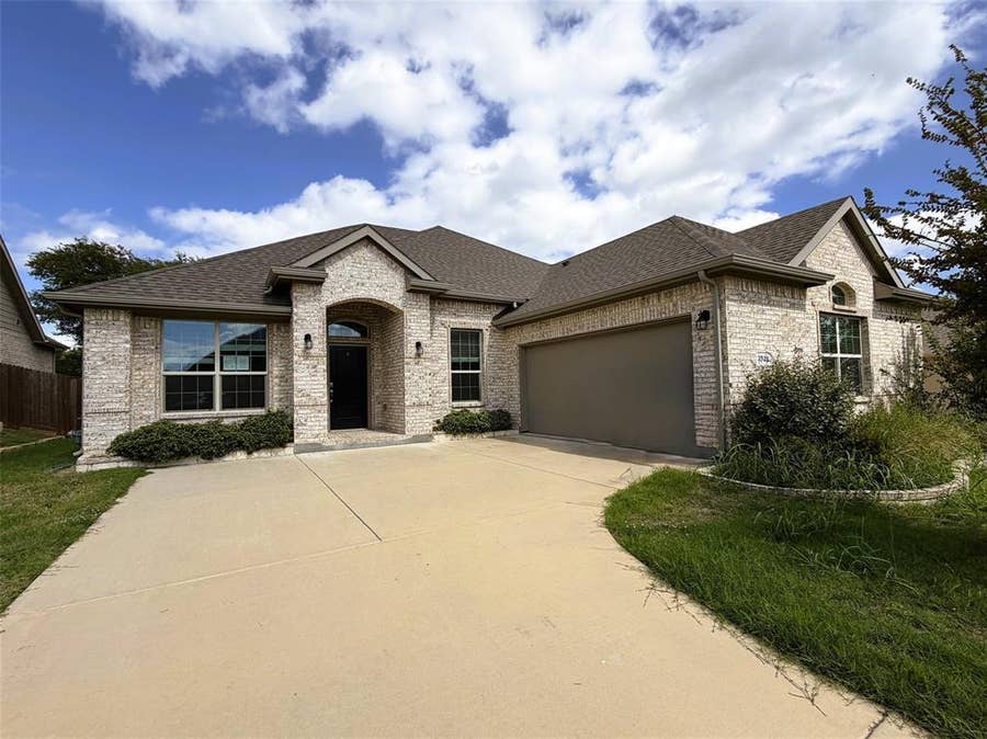 Property photo for 3728 Walnut Ridge Drive, Grand Prairie, TX