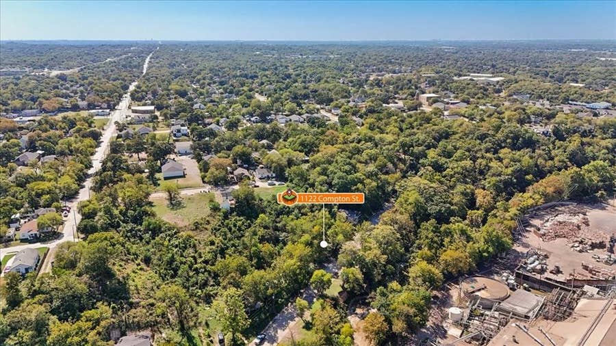 Property photo for 1122 Compton Street, Dallas, TX